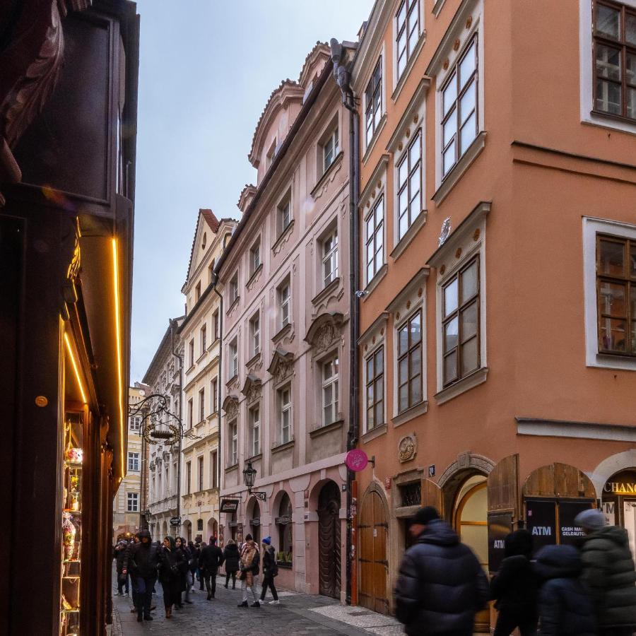 Apartman Carolinum Prague Luaran gambar